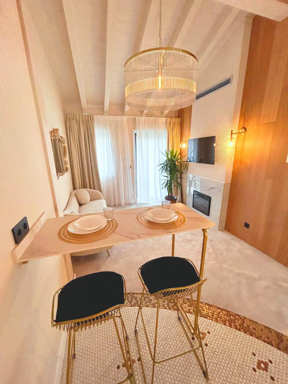 Suite - 6